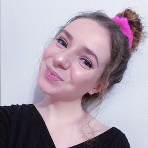 Meet your Posher, Julia